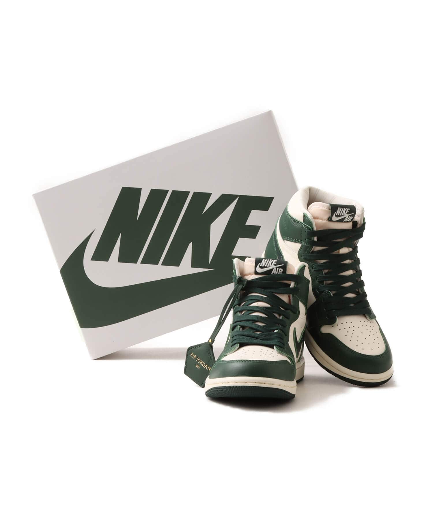 JORDAN BRAND WMNS AIR JORDAN 1 RETRO HI OG PALE IVORY/PRO GREEN-FIR-COCONUT MILKの画像