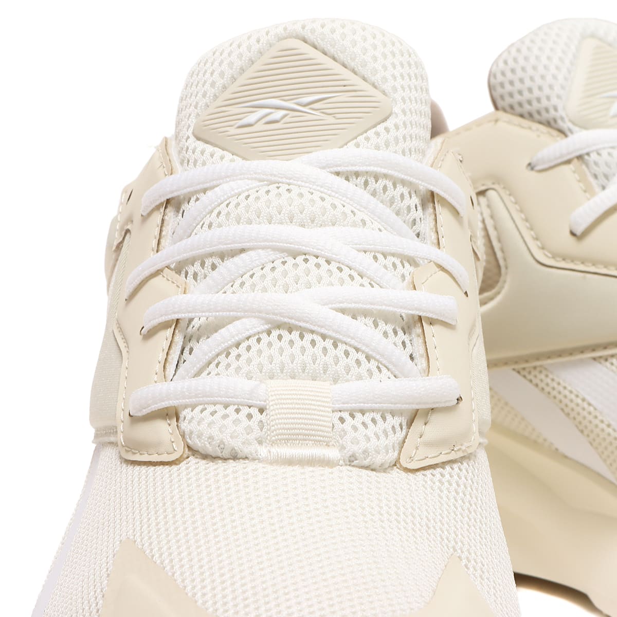 Reebok HEXALITE LEGACY FOOTWARE WHITE/ALABASTER/CHALK 22FW-Iの画像