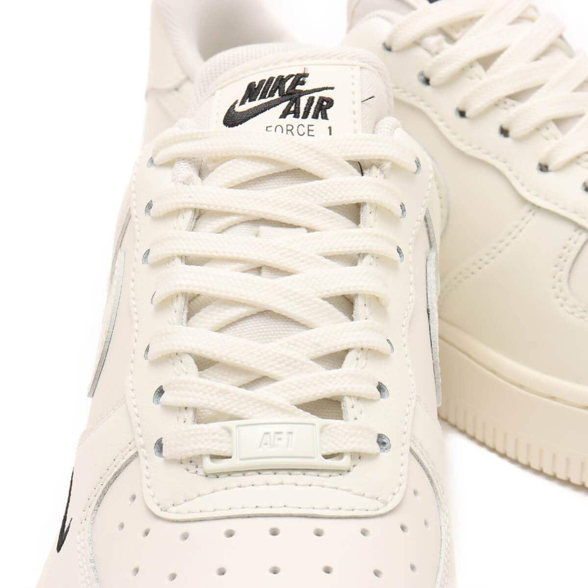 NIKE WMNS AIR FORCE 1 '07 ESS SAIL/SAIL-BLACK 24SU-I