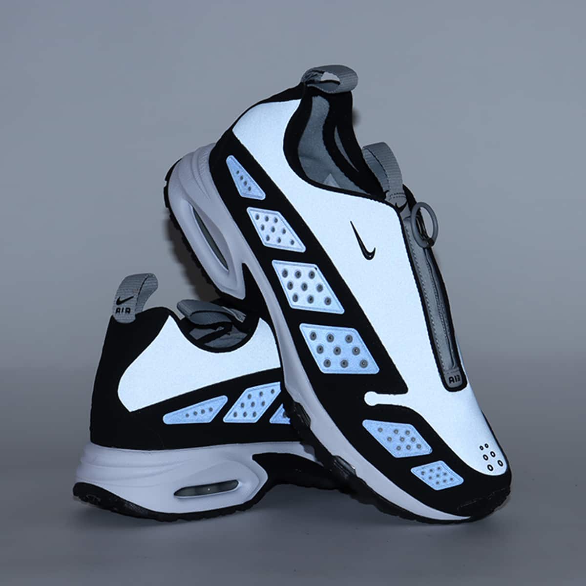 NIKE W AIR MAX SNDR SILVER/BLACK-WHITE-ANTHRACITEの画像