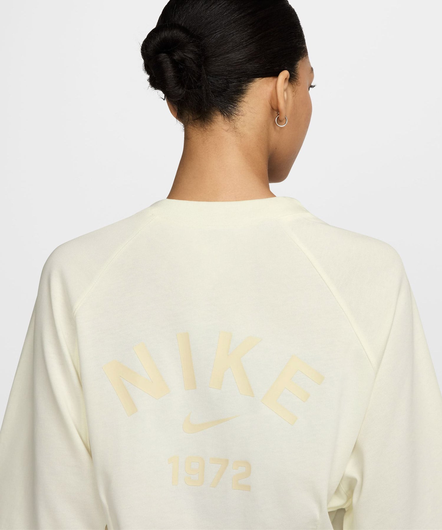 NIKE AS W NSW CLLCTN TSHRT DRESS SAIL/LT OREWOOD BRNの画像
