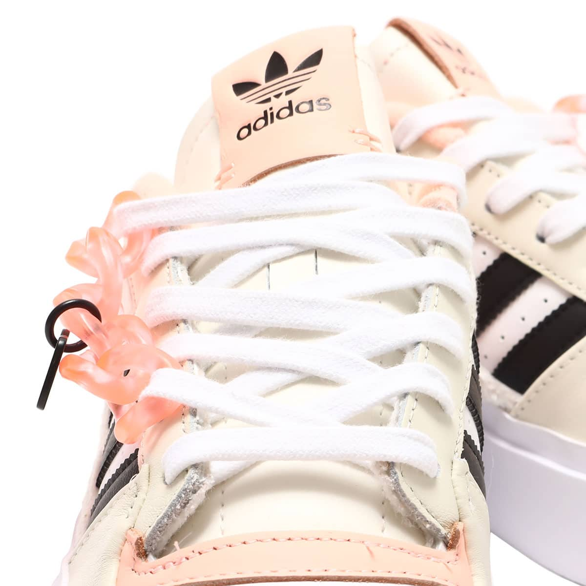 adidas FORUM BONEGA W HELLO KITTY OWHITE/CBLACK/FTWWHT 23SS-I