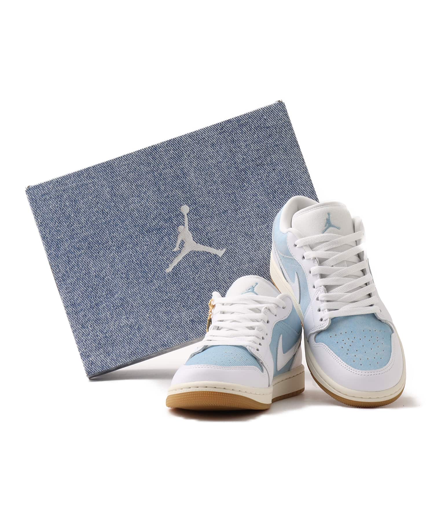 JORDAN BRAND WMNS AIR JORDAN 1 LOW SE WORN BLUE/WHITE-GUM LIGHT BROWN-SAILの画像