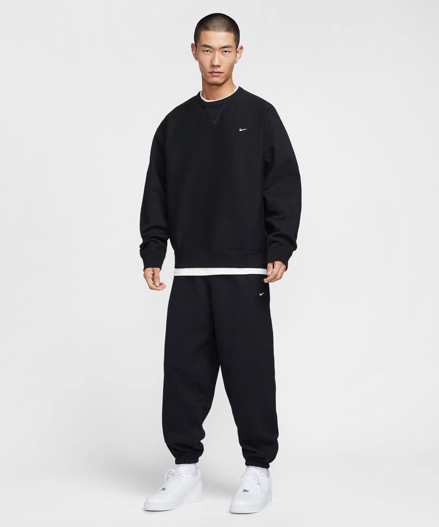 NIKE AS M NL SOLO SWSH BB CREW BLACK/WHITEの画像
