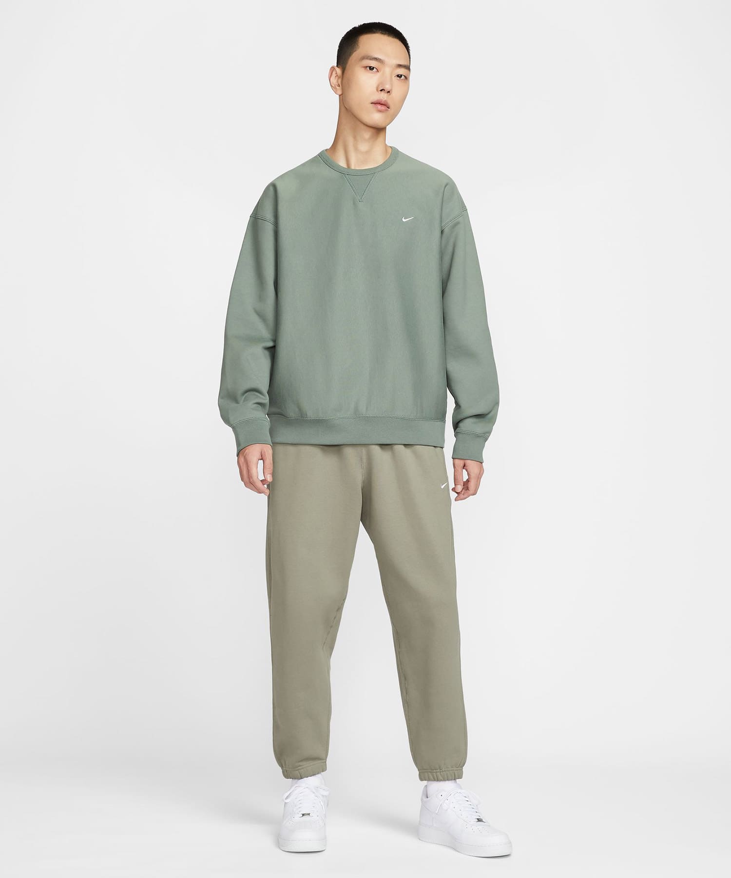 NIKE AS M NL SOLO SWSH BB CREW CLAY GREEN/WHITEの画像