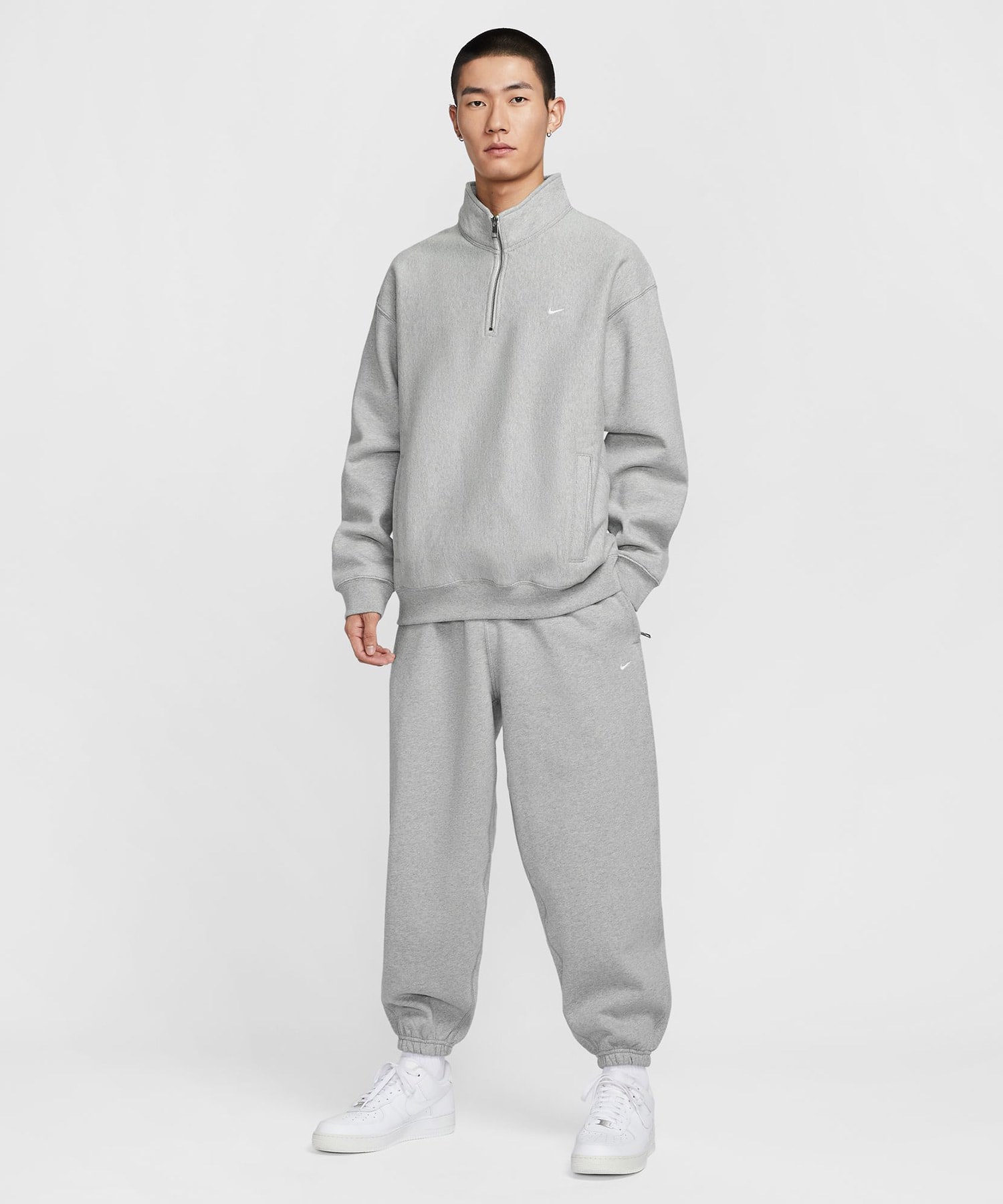 NIKE AS M NL SOLO SWSH BB CF PANT DK GREY HEATHER/LT SMOKE GREY/WHITEの画像