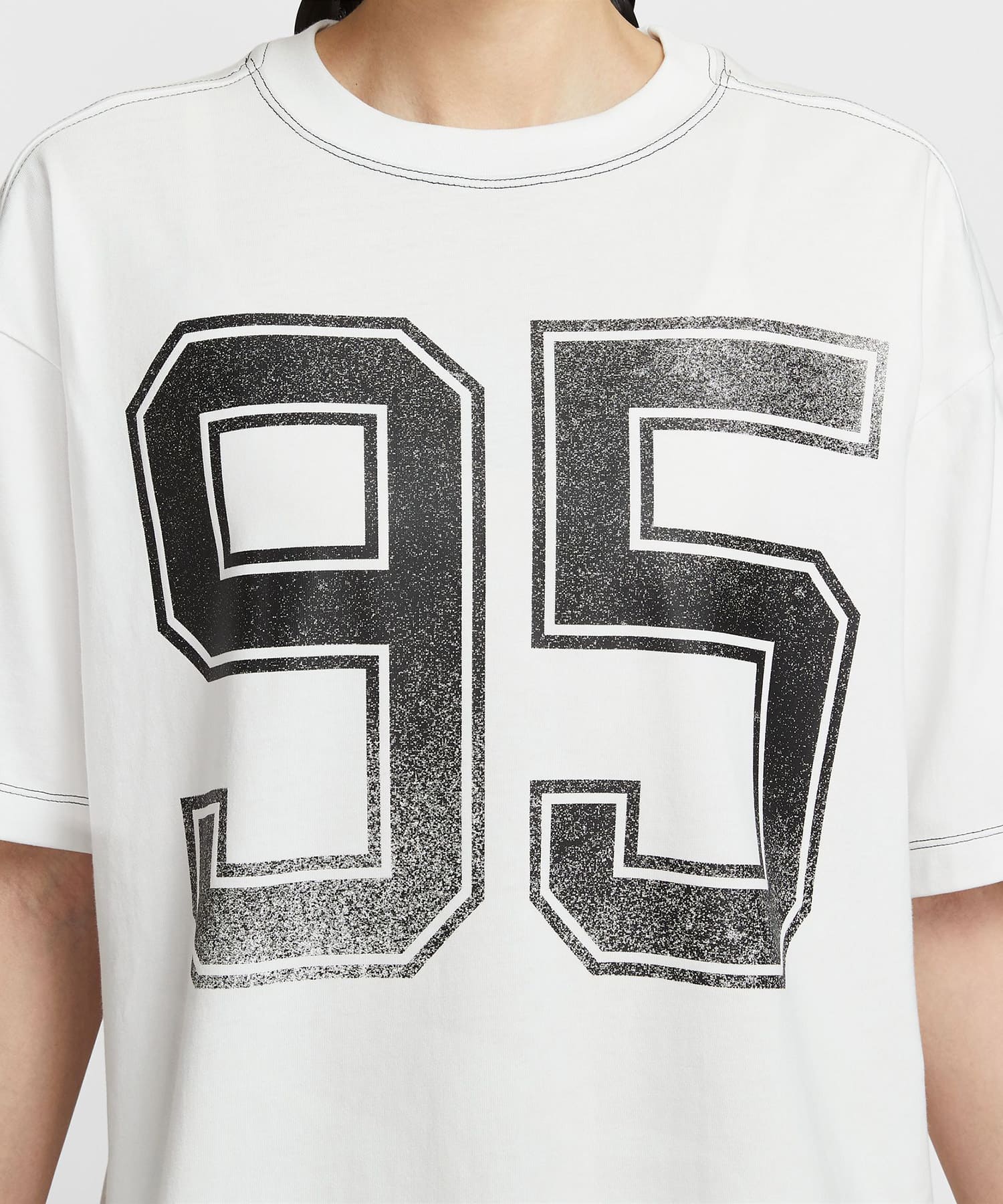 NIKE AS W NSW STREET SS OS TEE SUMMIT WHITEの画像