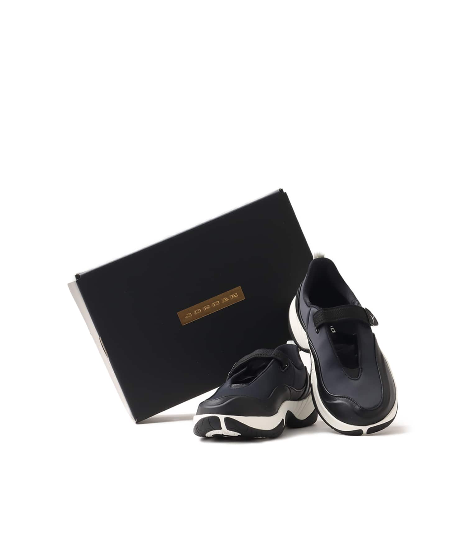 JORDAN BRAND WMNS JORDAN POINTE BLACK/SAILの画像