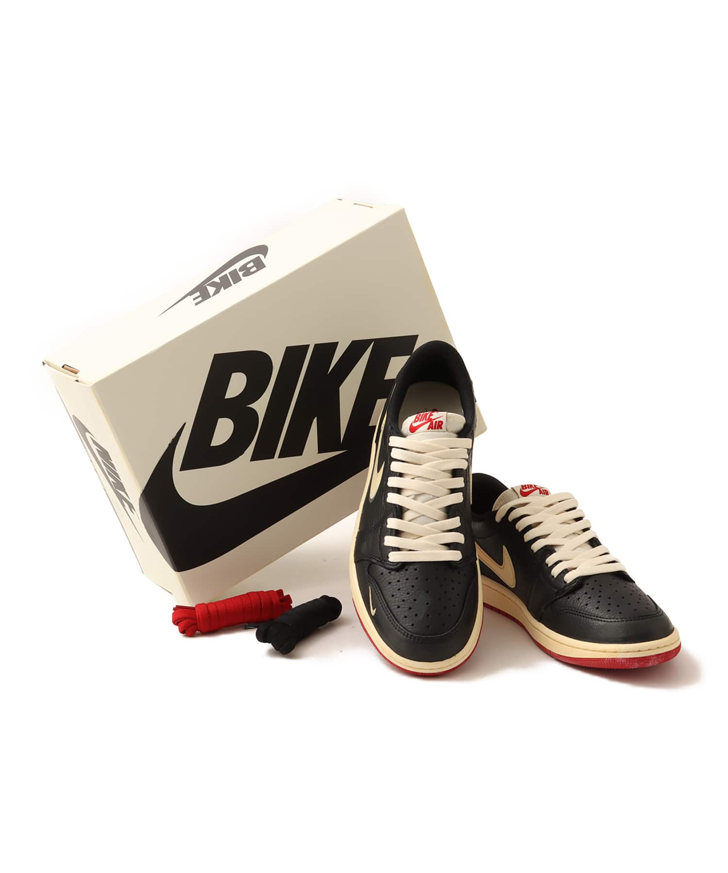 JORDAN BRAND AIR JORDAN 1 RETRO LW OG NITRO BLACK/MUSLIN-VARSITY REDの画像
