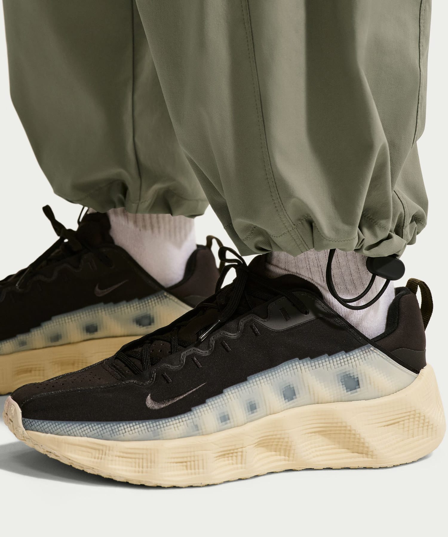 NIKE AS M NK UV TECH HELIOS SUN PNT GRAYの画像