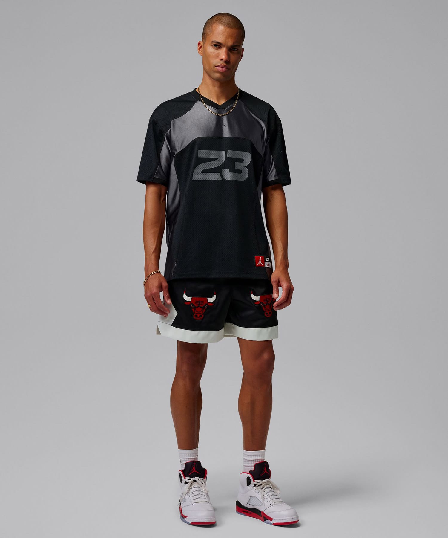 JORDAN BRAND M J FLT JERSEY SS TOP BLACK/IRON GREY/(BLACK)の画像