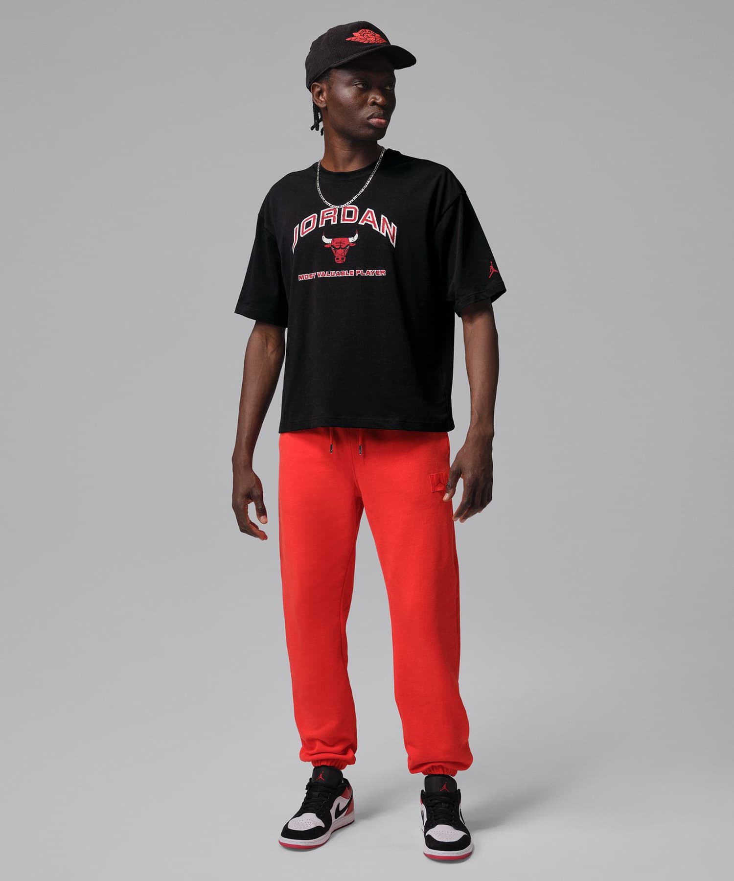 JORDAN BRAND M J FLT ESS BXY GFX SS CREW BLACKの画像