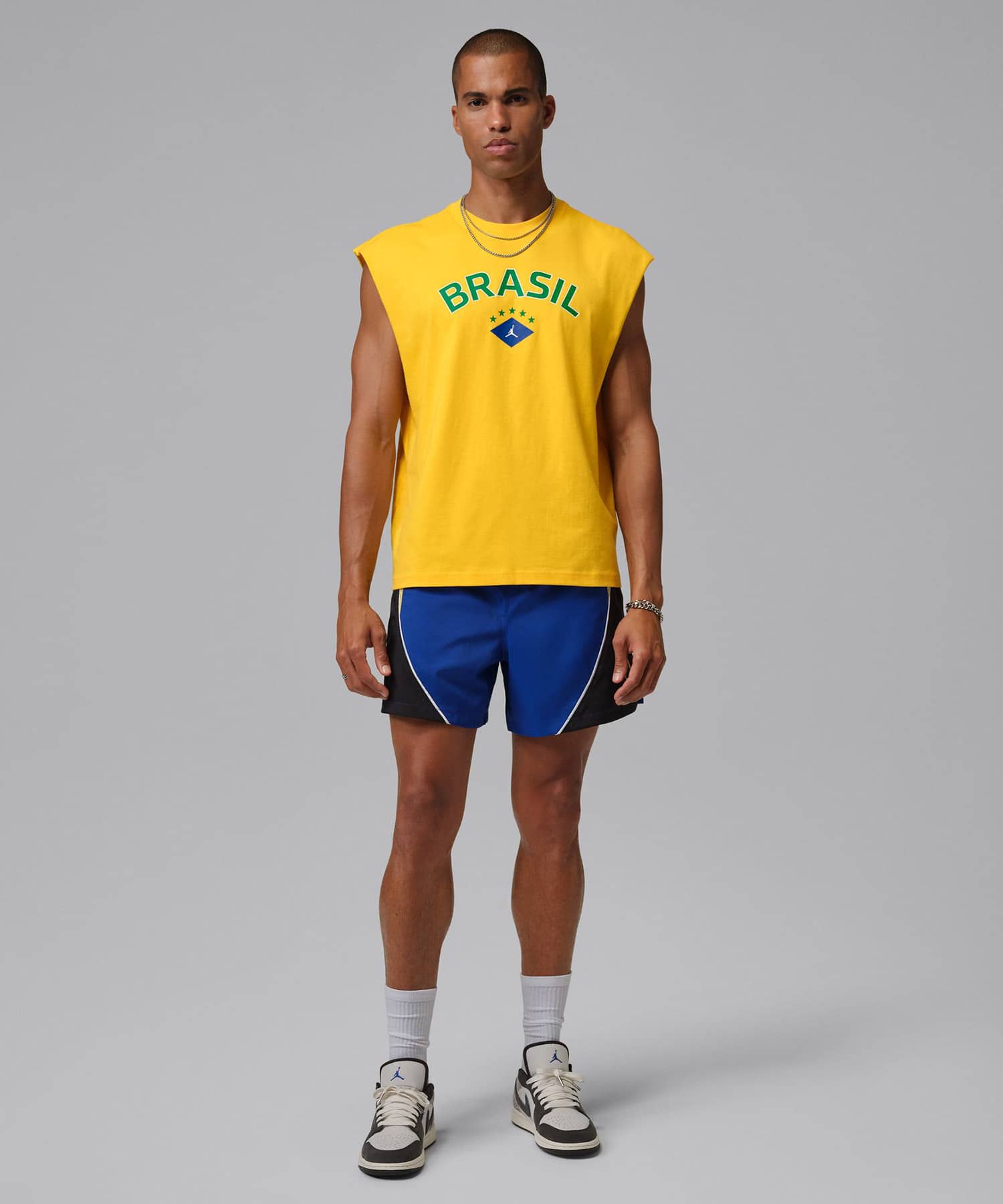 JORDAN BRAND M J SLVLSS GX CREW P6 VARSITY MAIZEの画像