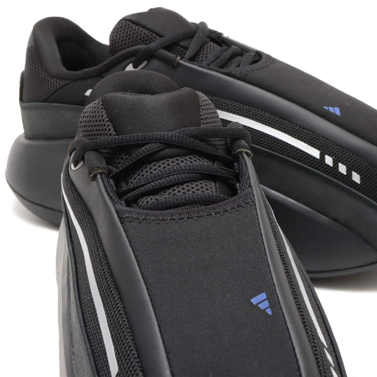 adidas MAD IIINFINITY CBLACK/CARBON/LUCBLU