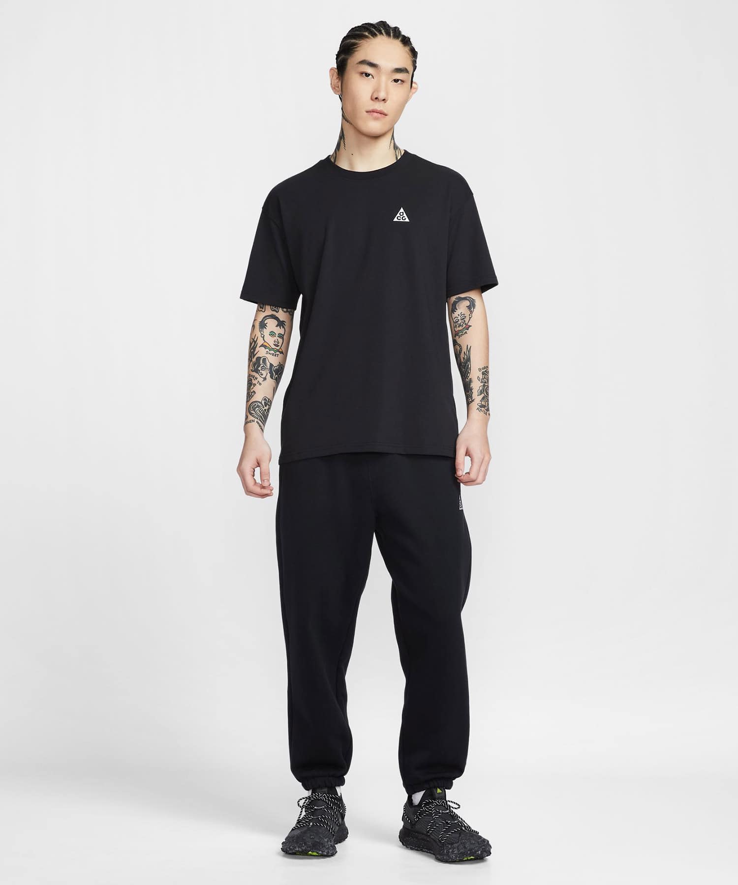 NIKE AS M ACG DF TEE LSE 12MO CAMP BLACKの画像