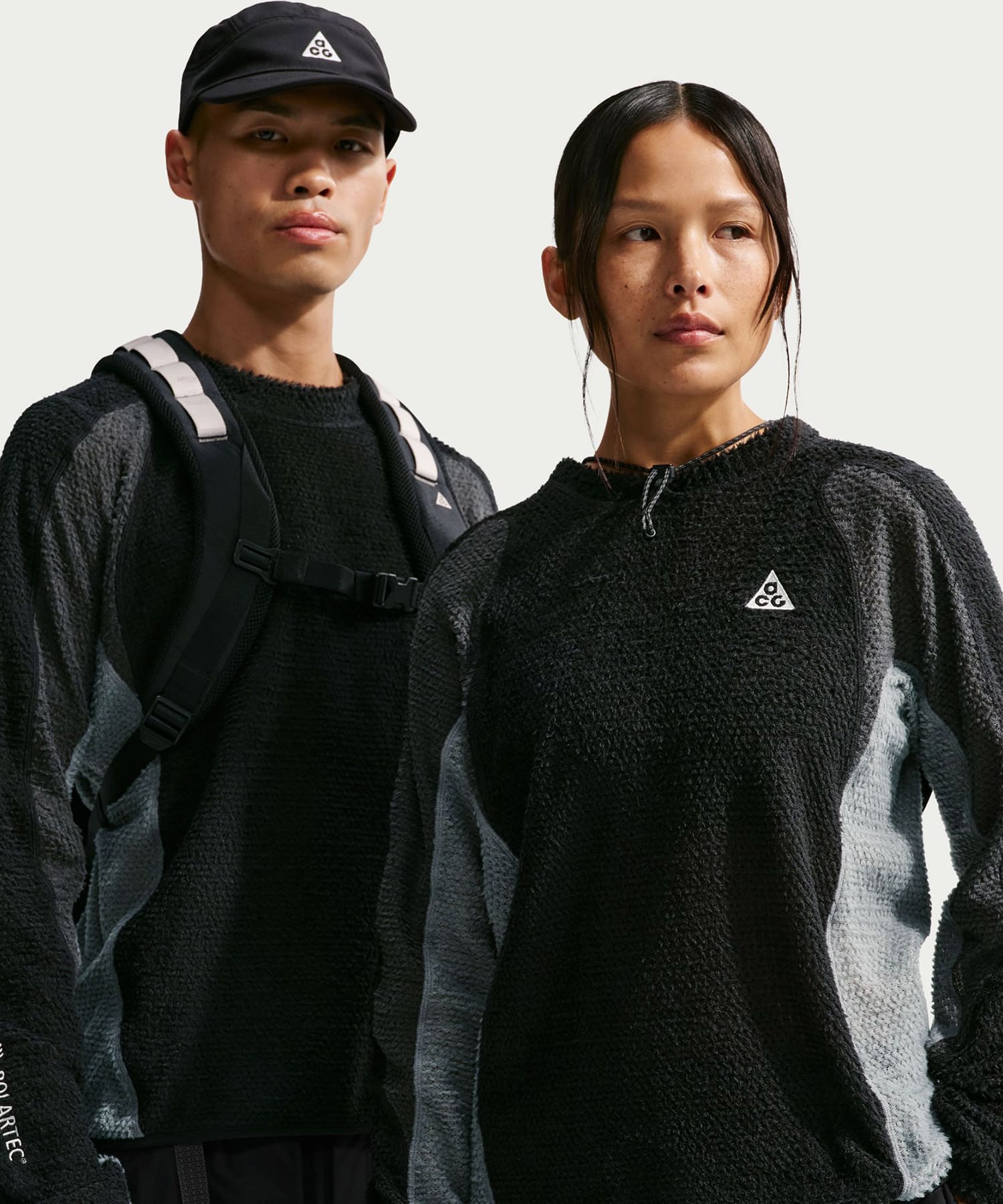 NIKE AS U ACG WOLF LICHEN CAPS CREW BLACKの画像