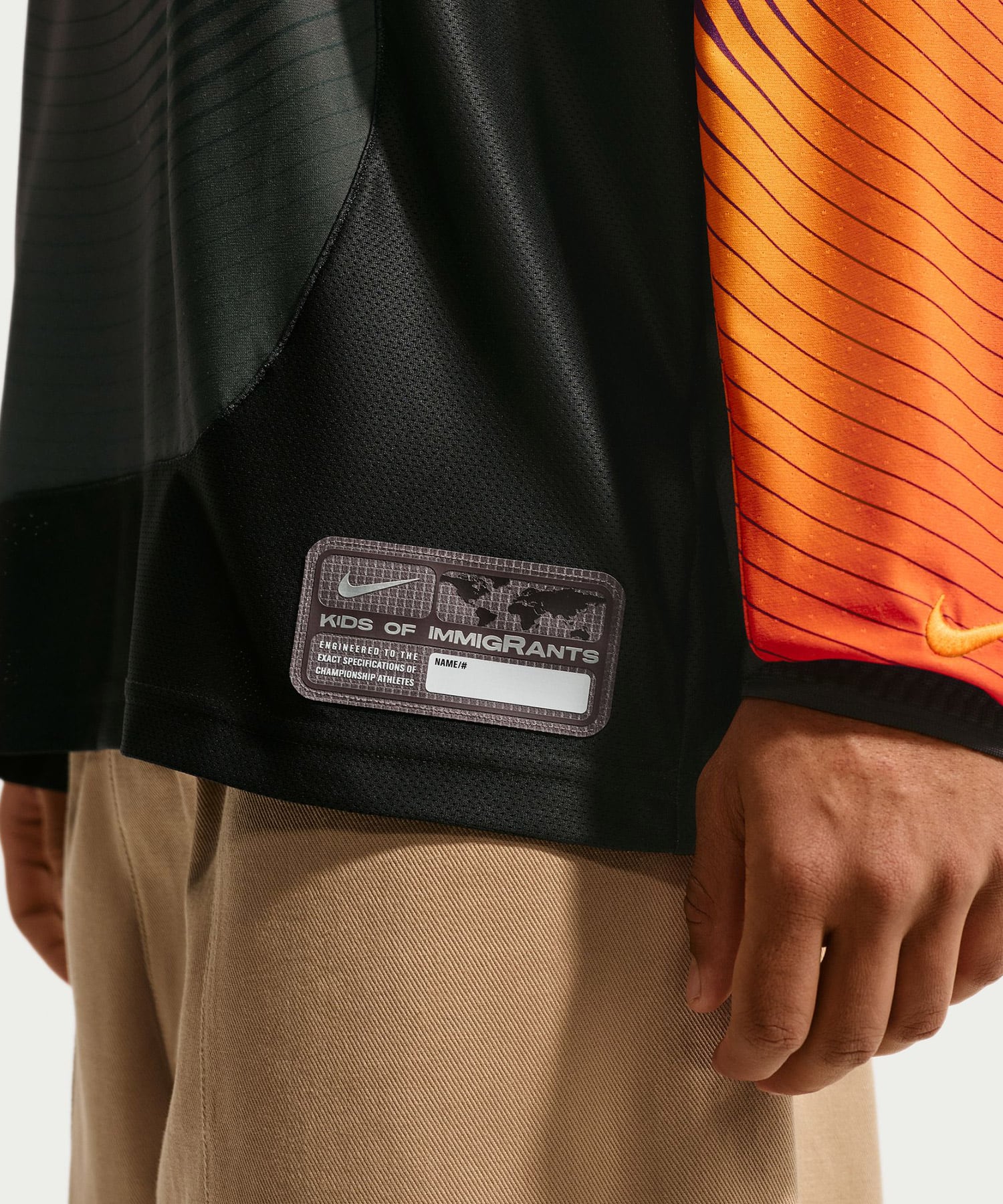 NIKE M NRG KOI JERSEY 2 BAROQUE BROWN/OFF NOIR/LASER CRIMSON/TAXIの画像