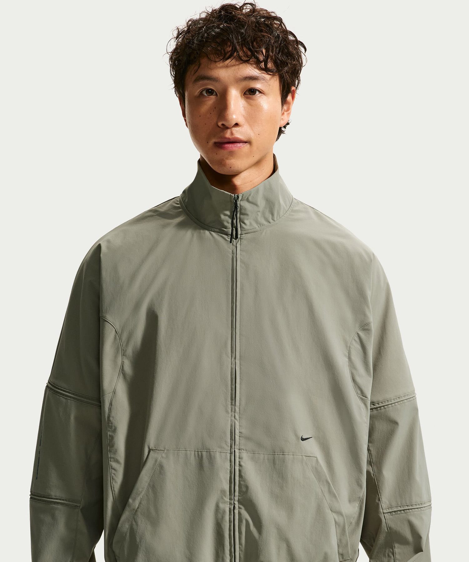NIKE AS M NK UV TECH FZ HELIOS SUN JACKET GRAYの画像