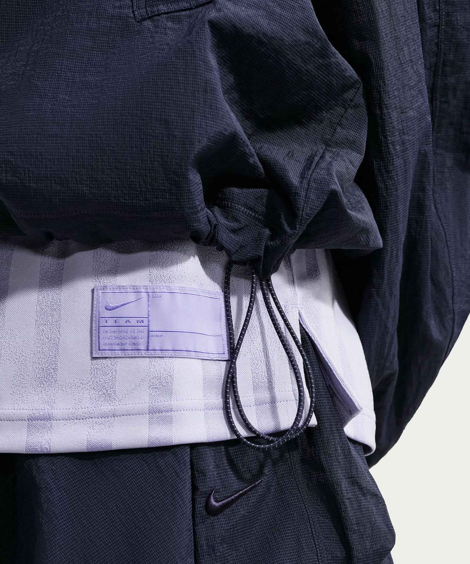 NIKE W RNWY LT WT JACKET BLUEの画像