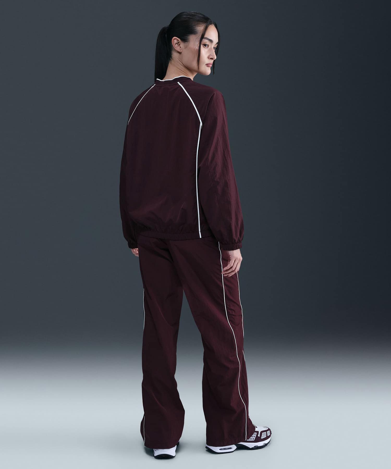 NIKE AS W NSW WR PULLOVER BURGUNDY CRUSH/SAILの画像
