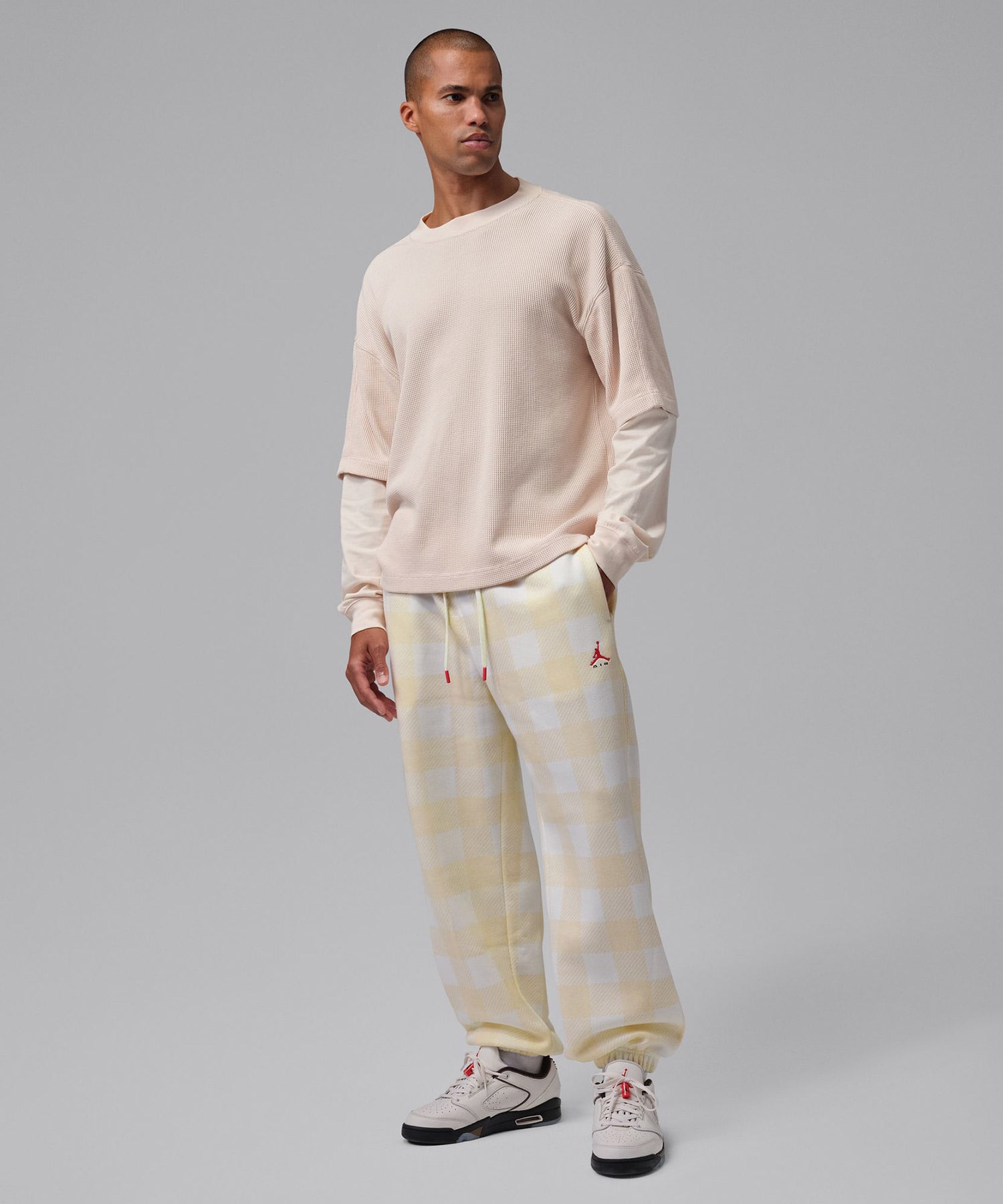 JORDAN BRAND M J BRK SSNL FRSD CUFF PNT BEIGEの画像