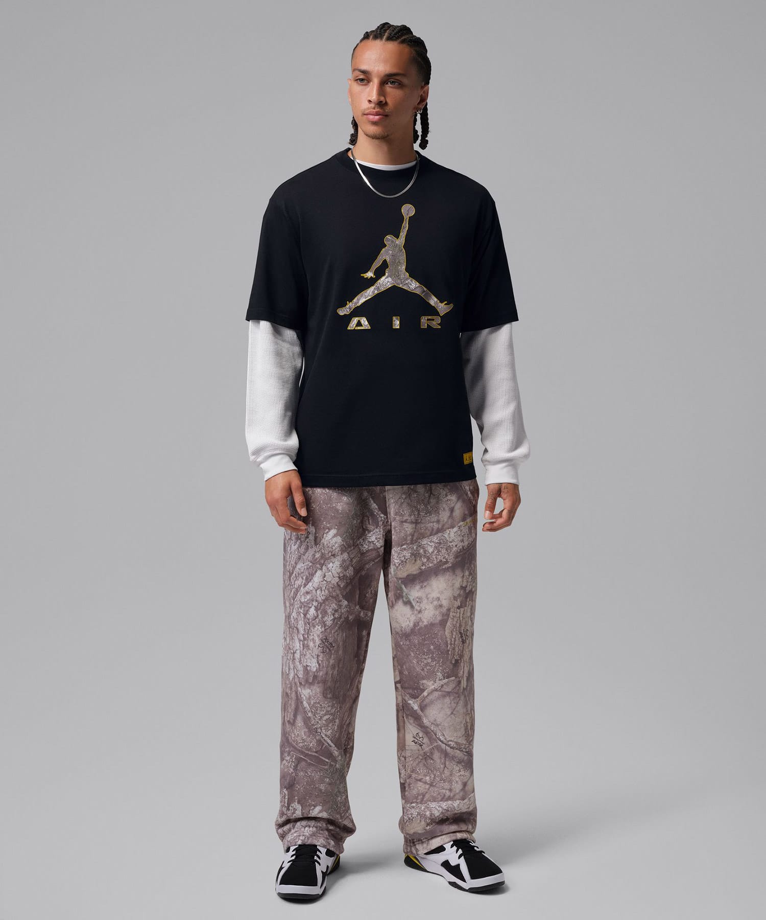 JORDAN BRAND M J BRK RLT SS CREW BLACKの画像