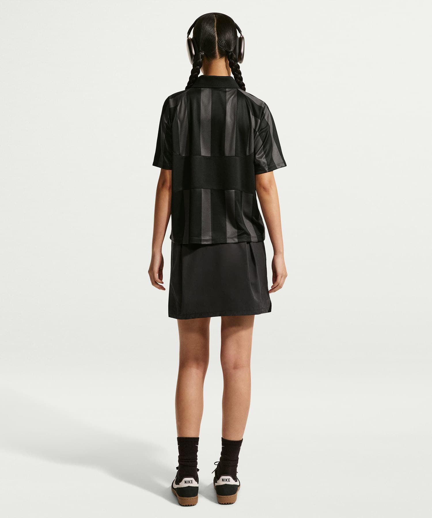 NIKE AS W NSW STREET OS SS STRP JSY BLACK/BLACK/BLACK/(CHALK)の画像