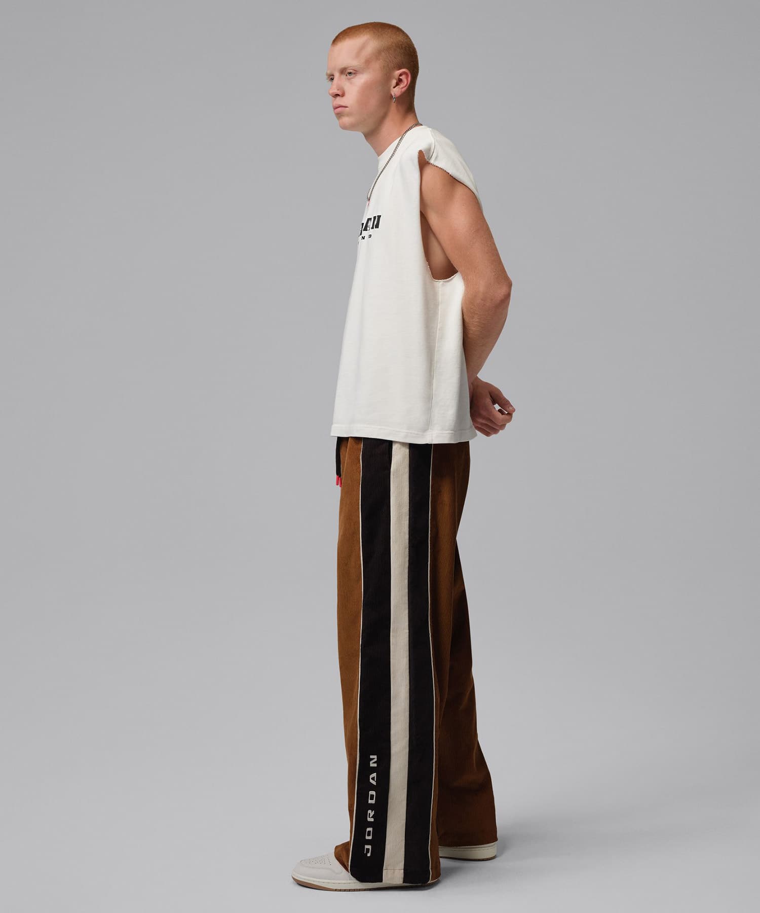 JORDAN BRAND M J FLT CORD PANT WHITEの画像