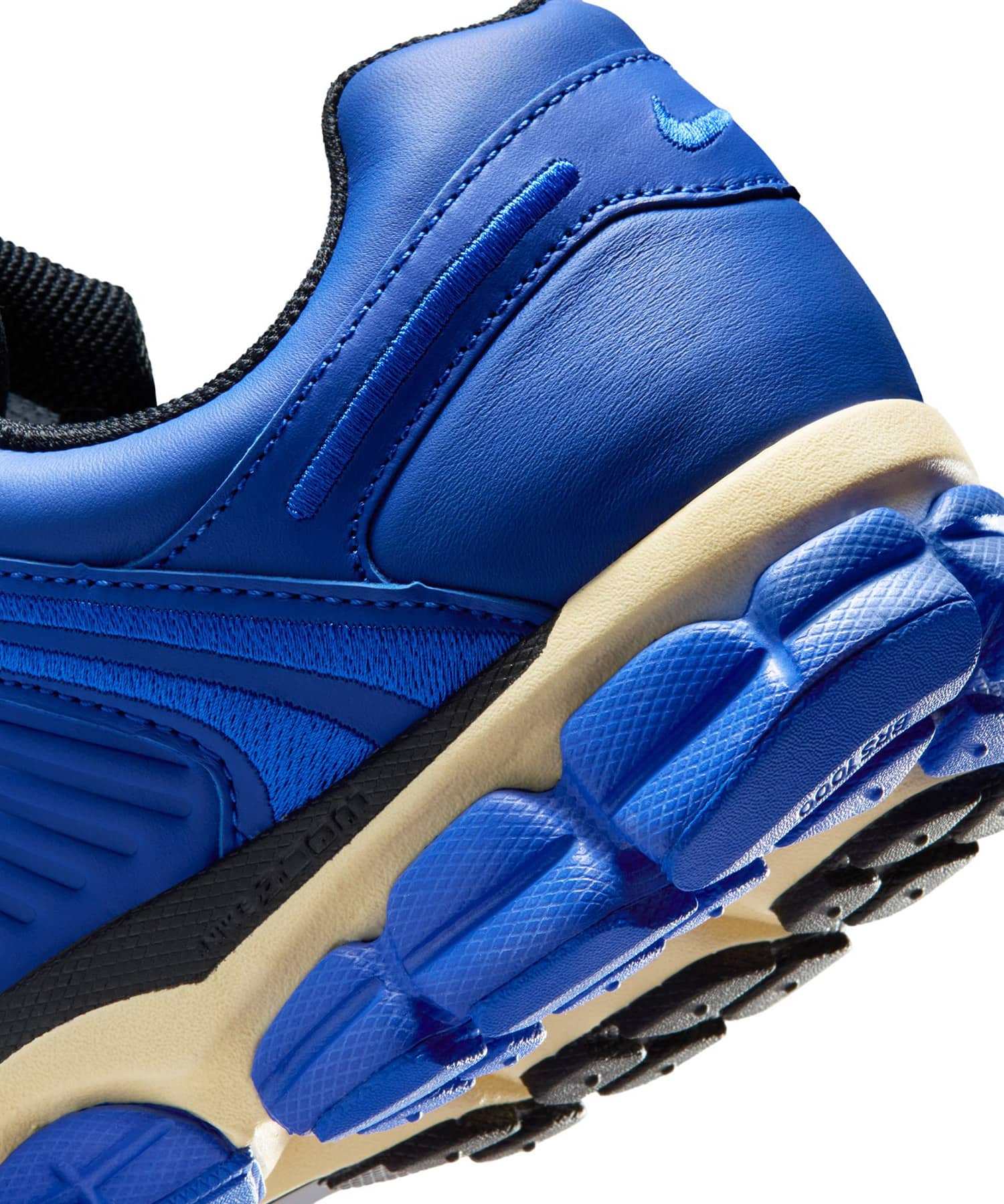 NIKE ZOOM VOMERO 5 QS HYPER ROYAL/SAIL-GAME ROYAL-BLACKの画像