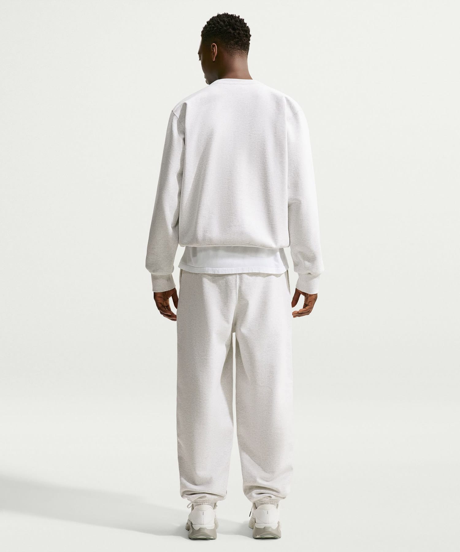 NIKE M NRG NK 560 FLEECE CREW BEIGEの画像