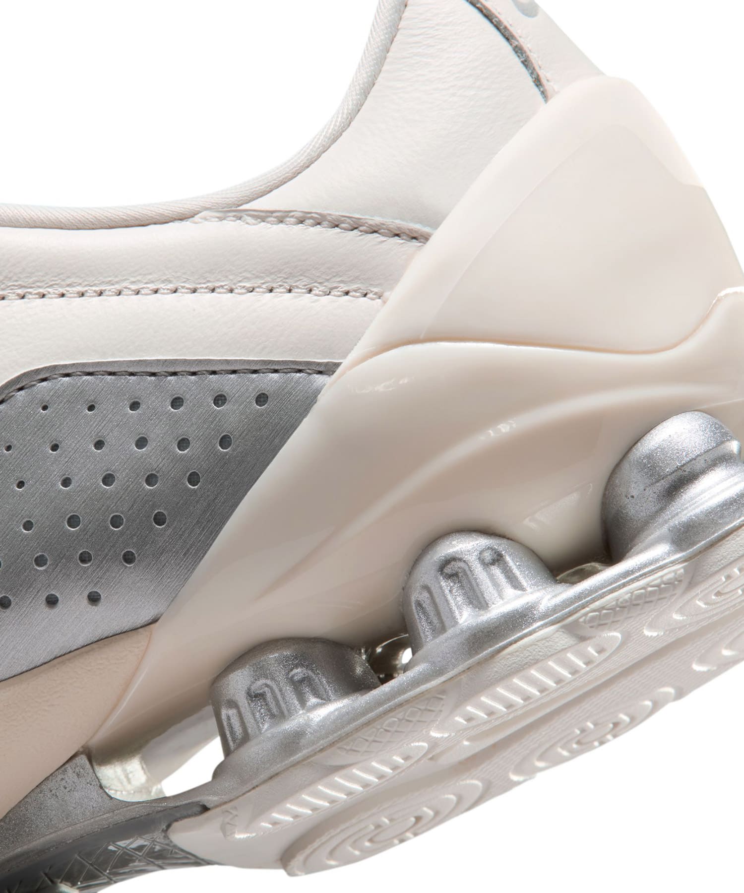 NIKE NIKE T90 SHOX MAGIA QS SAIL/METALLIC SILVER-PALE IVORY-SAILの画像