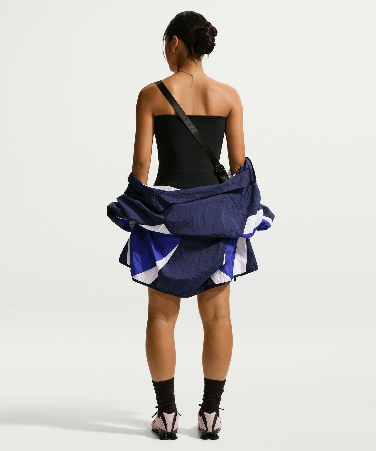NIKE AS W NK STREET GFX TUBE TOP BLACKの画像