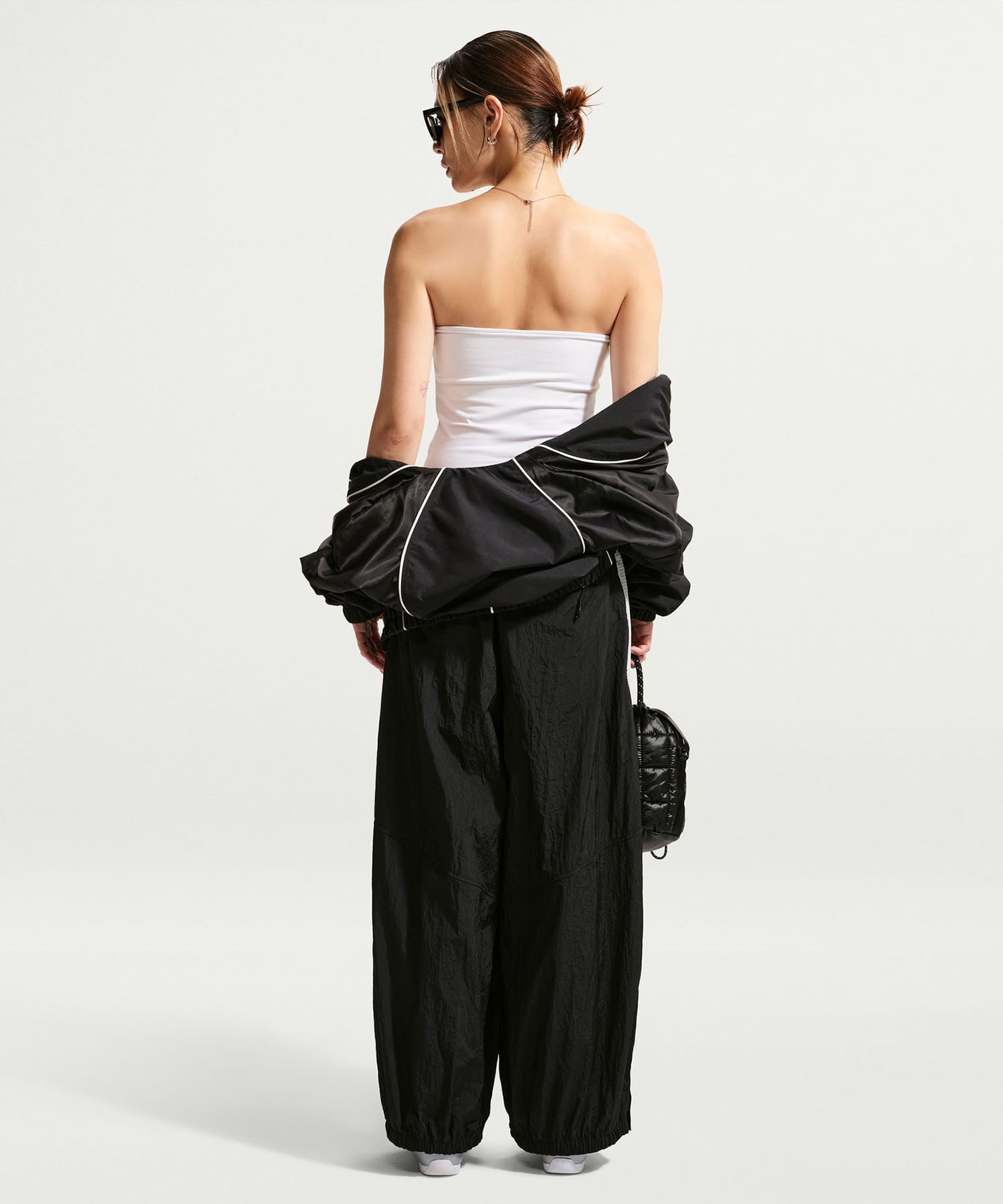 NIKE AS W NK STREET GFX TUBE TOP WHITEの画像