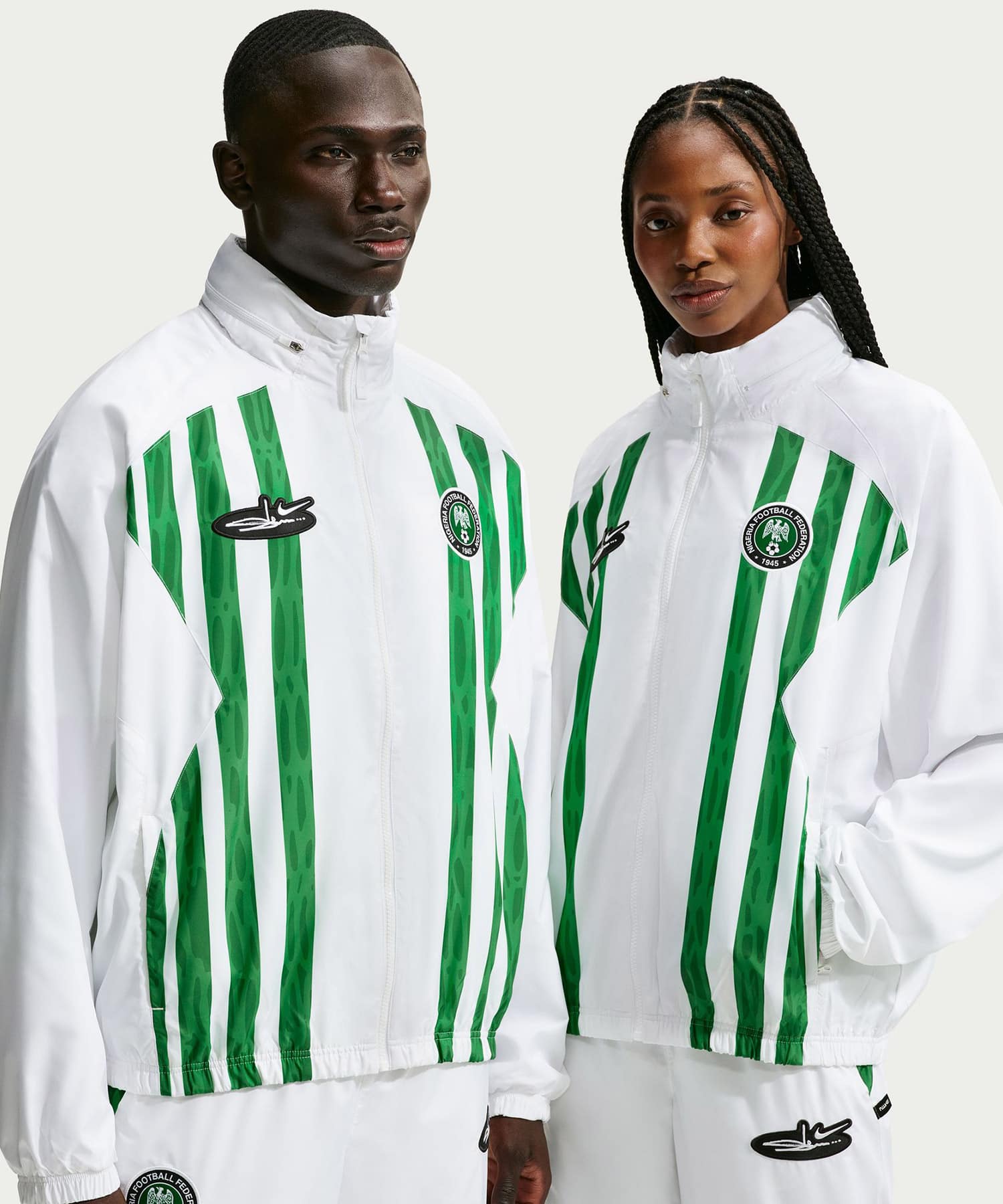 NIKE NFX M NK FC LW JACKET WHITEの画像