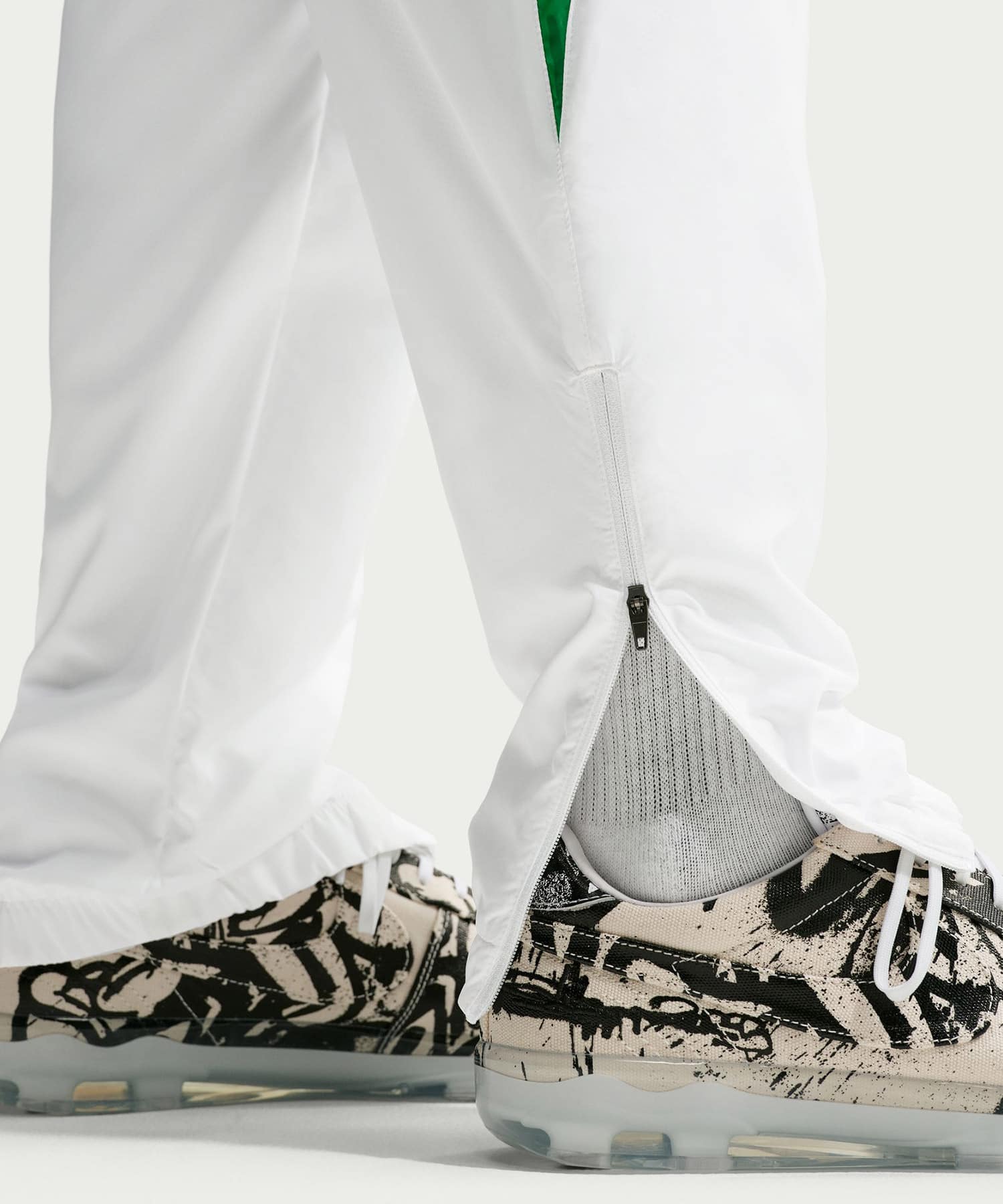 NIKE NFX M NK FC LW PANT WHITEの画像