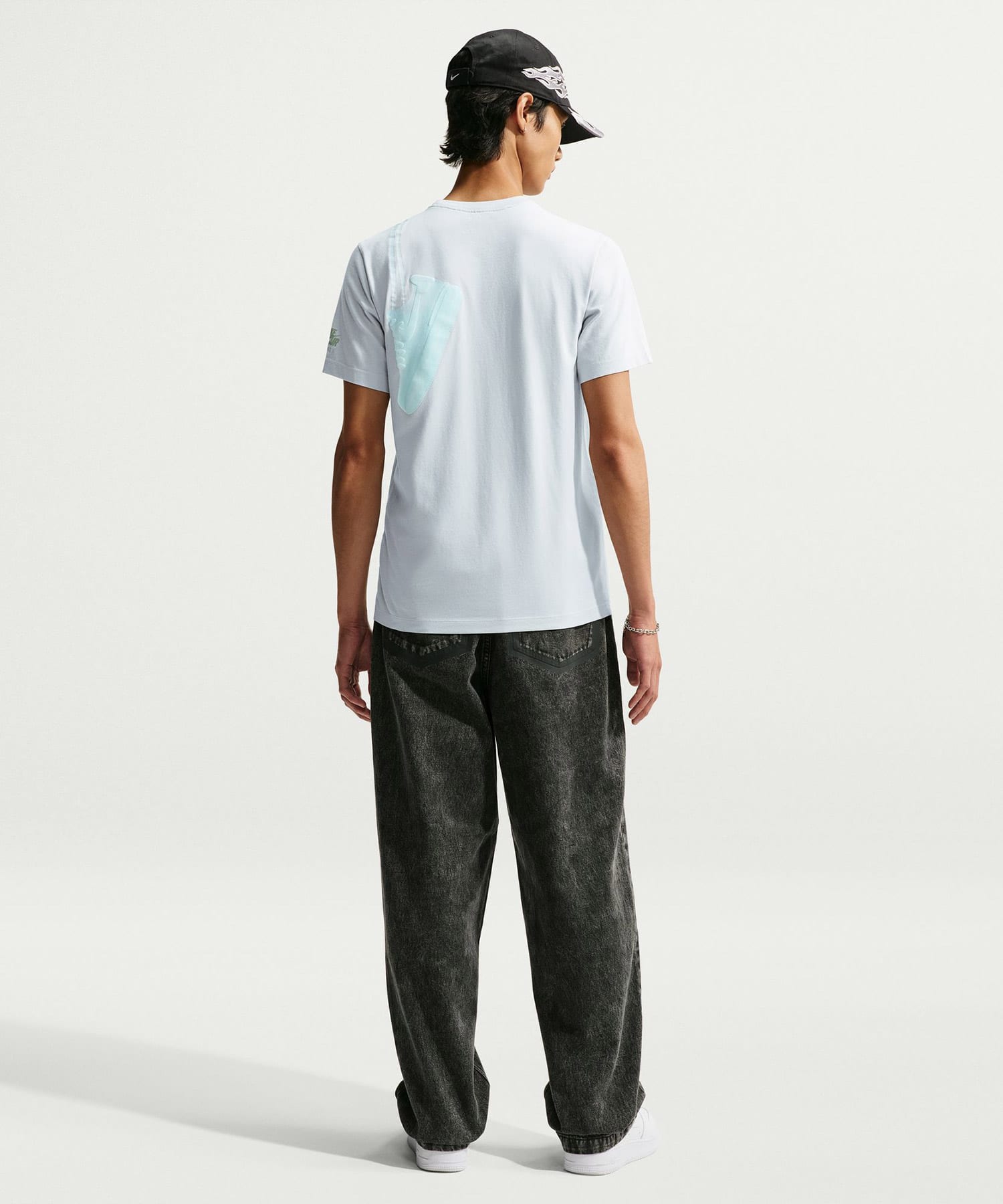 NIKE AS M NSW TEE WASH FMRN GRAYの画像
