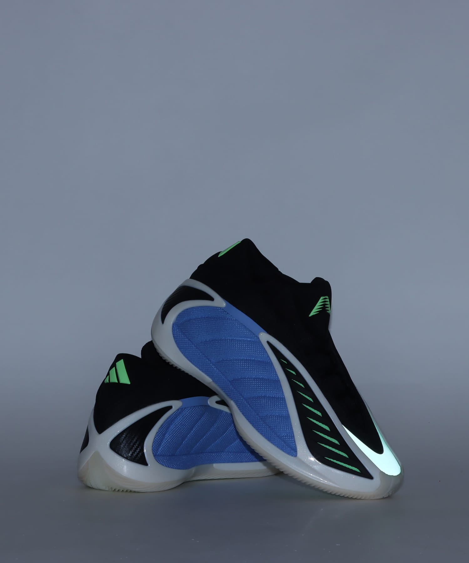 adidas ANTHONY EDWARDS 2 BLUFUS/ZEROMT/LIMBURの画像
