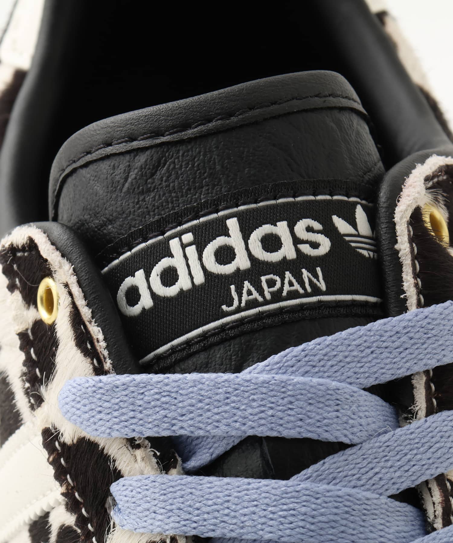 adidas JAPAN W CBLACK/CREWHT/GOLDMTの画像