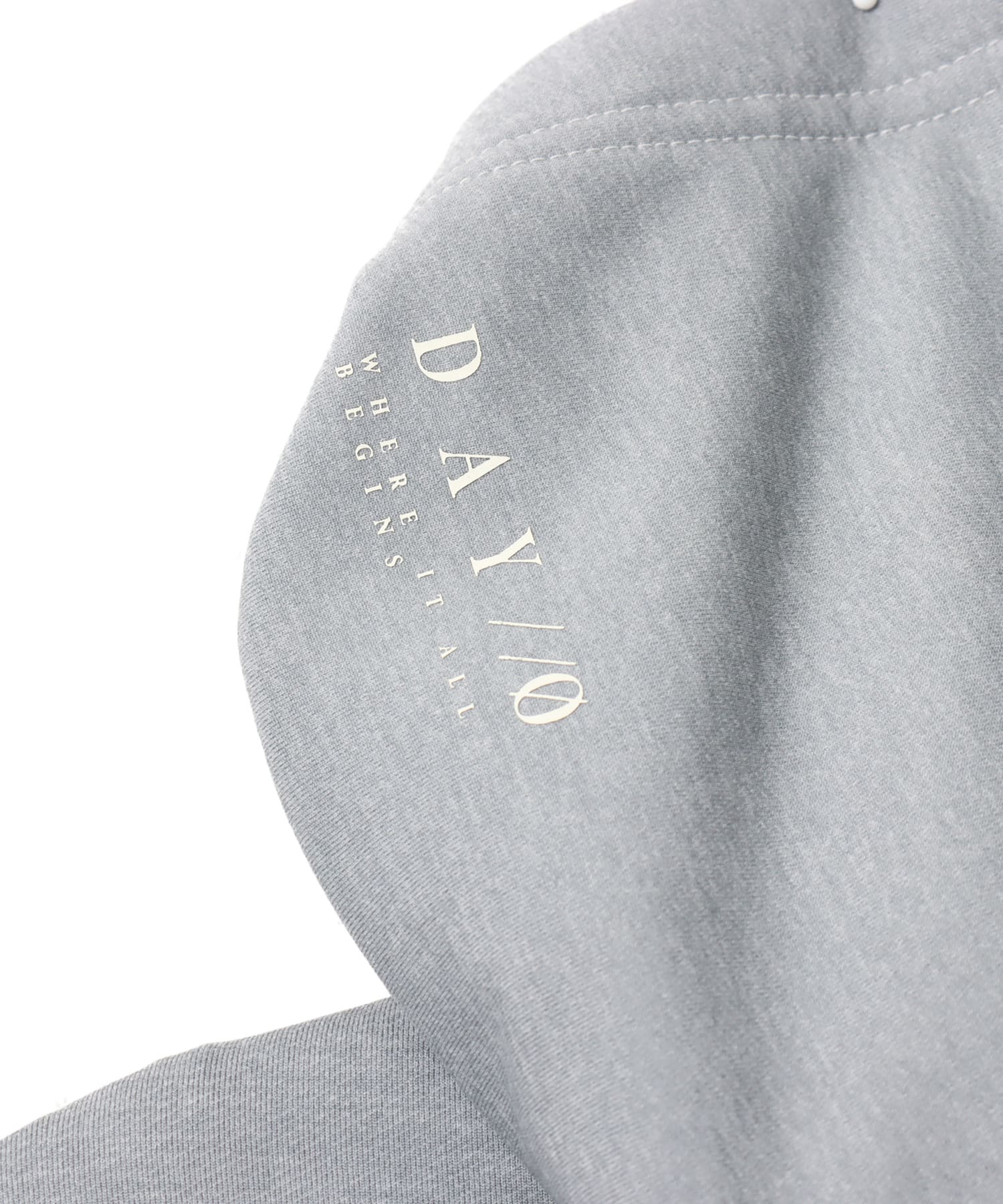 adidas DAY//Ø SWEAT HOODIE U ミディアムグレーヘザーの画像