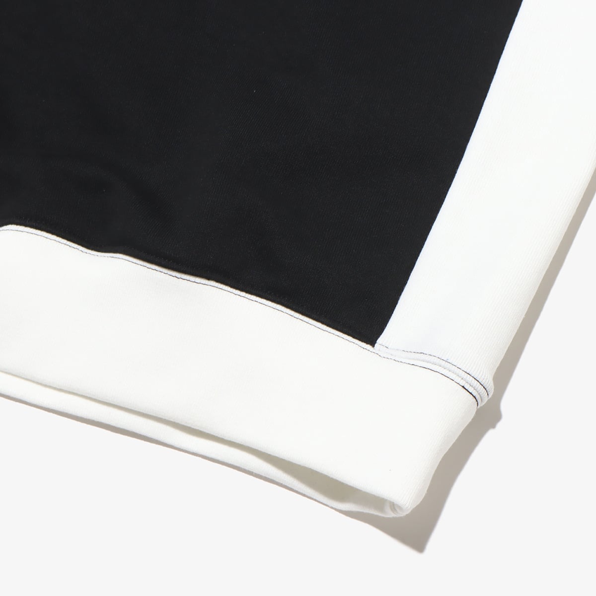 atmos Uniform Sweatshirt BLACKの画像