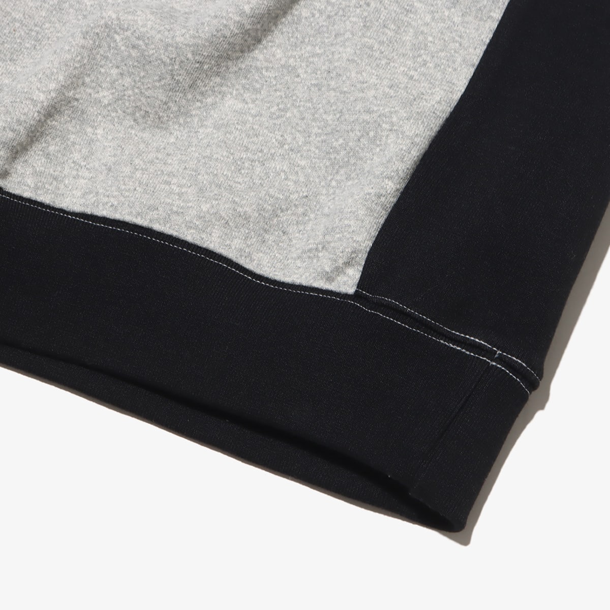 atmos Uniform Sweatshirt GREYの画像