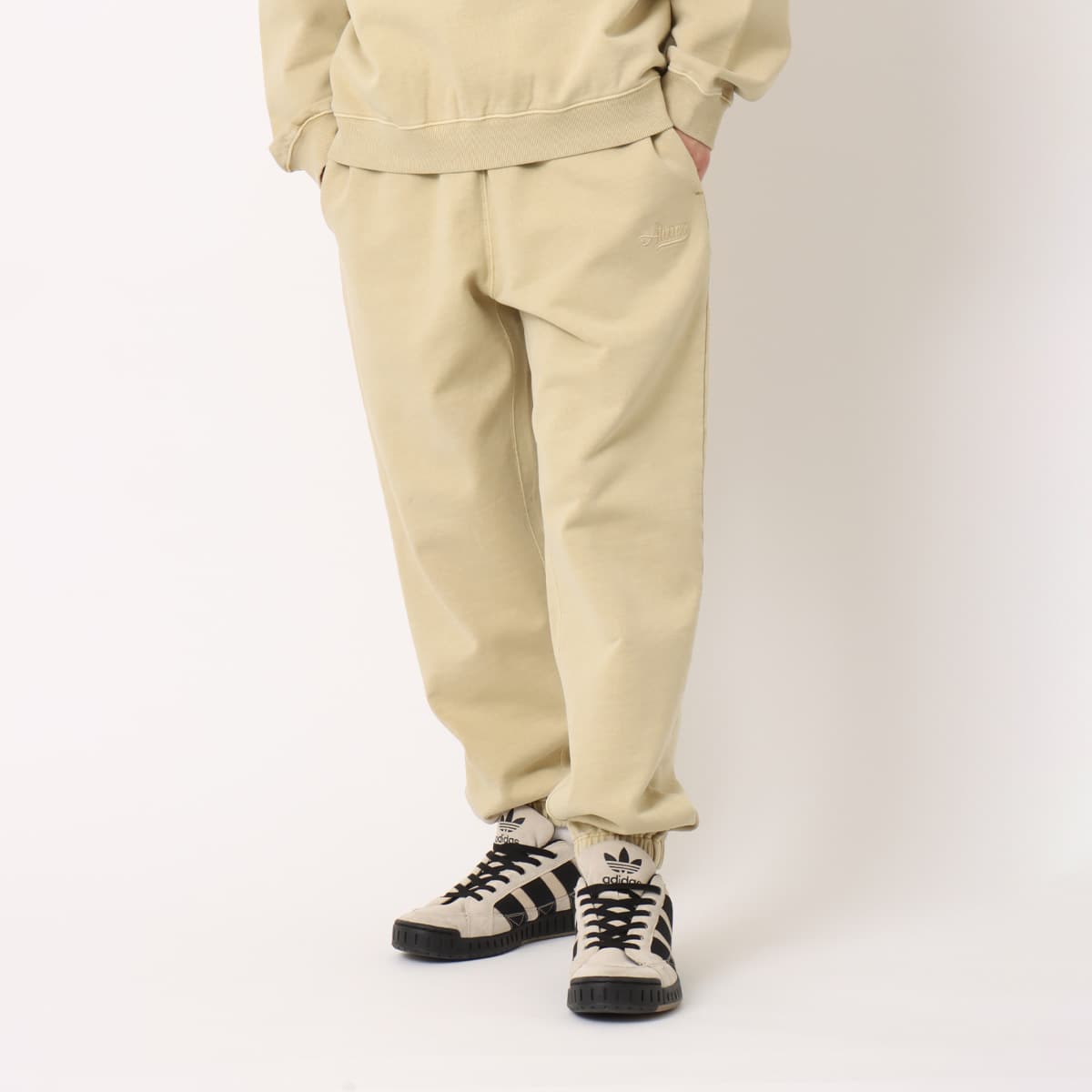 atmos Pigment Sweat Pants BEIGEの画像