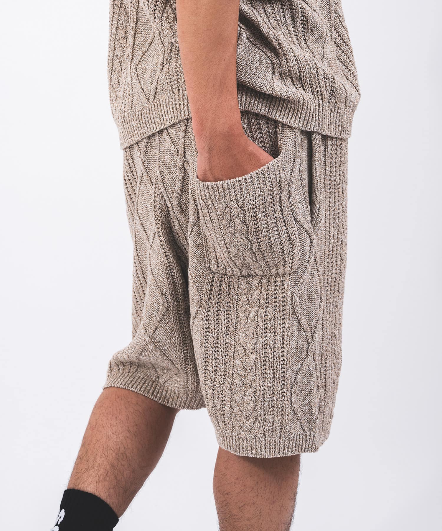 atmos Cable Knit Short Pants BEIGEの画像