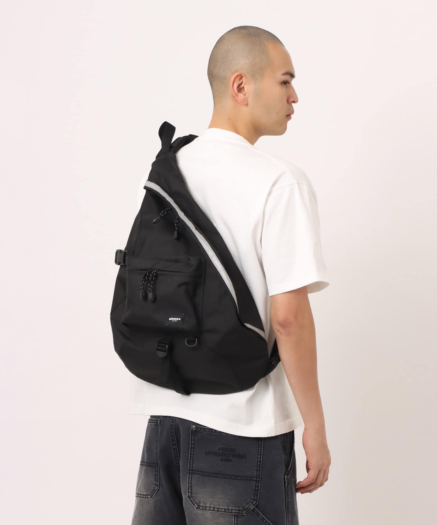atmos One Sholder Bag BLACKの画像