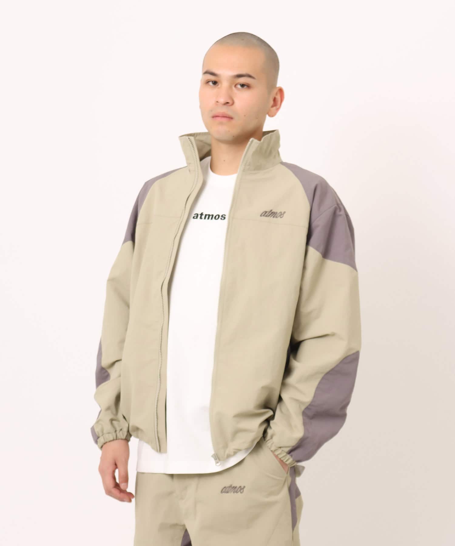 atmos Bicolor Truck Jacket BEIGEの画像