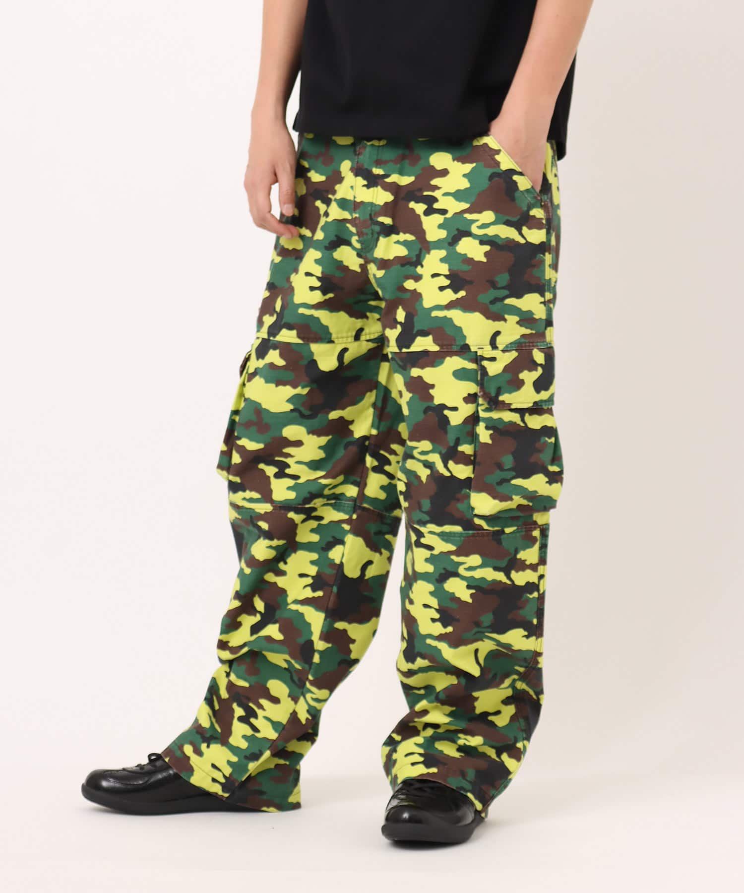 atmos Back Satin Cargo Pants YELLOW CAMOUFLAGEの画像