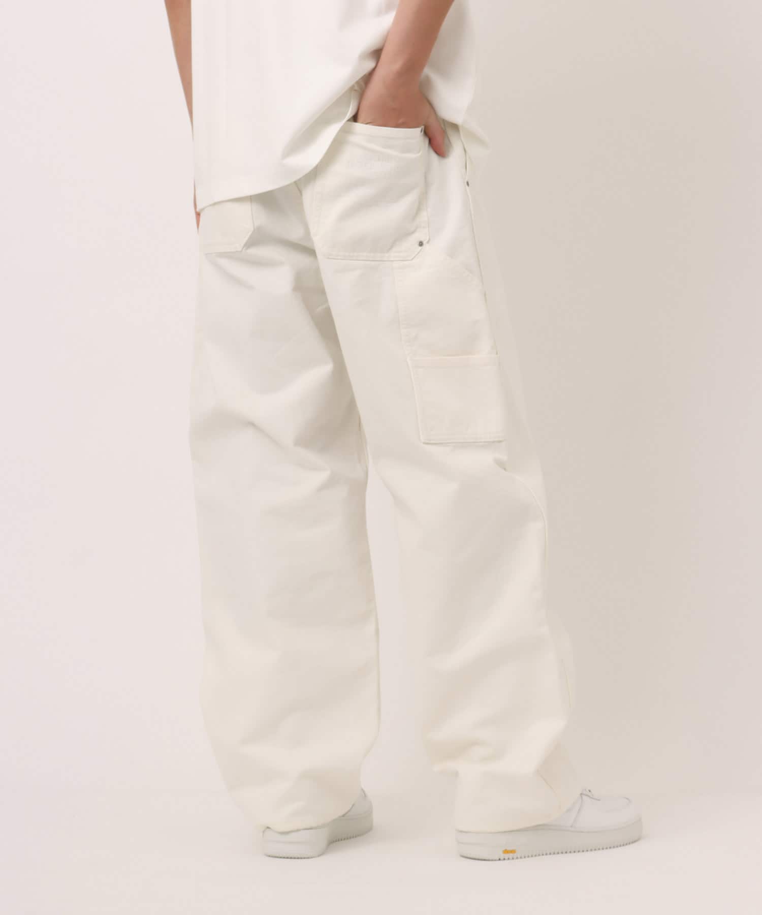 atmos Double-Knee Denim Pants WHITEの画像
