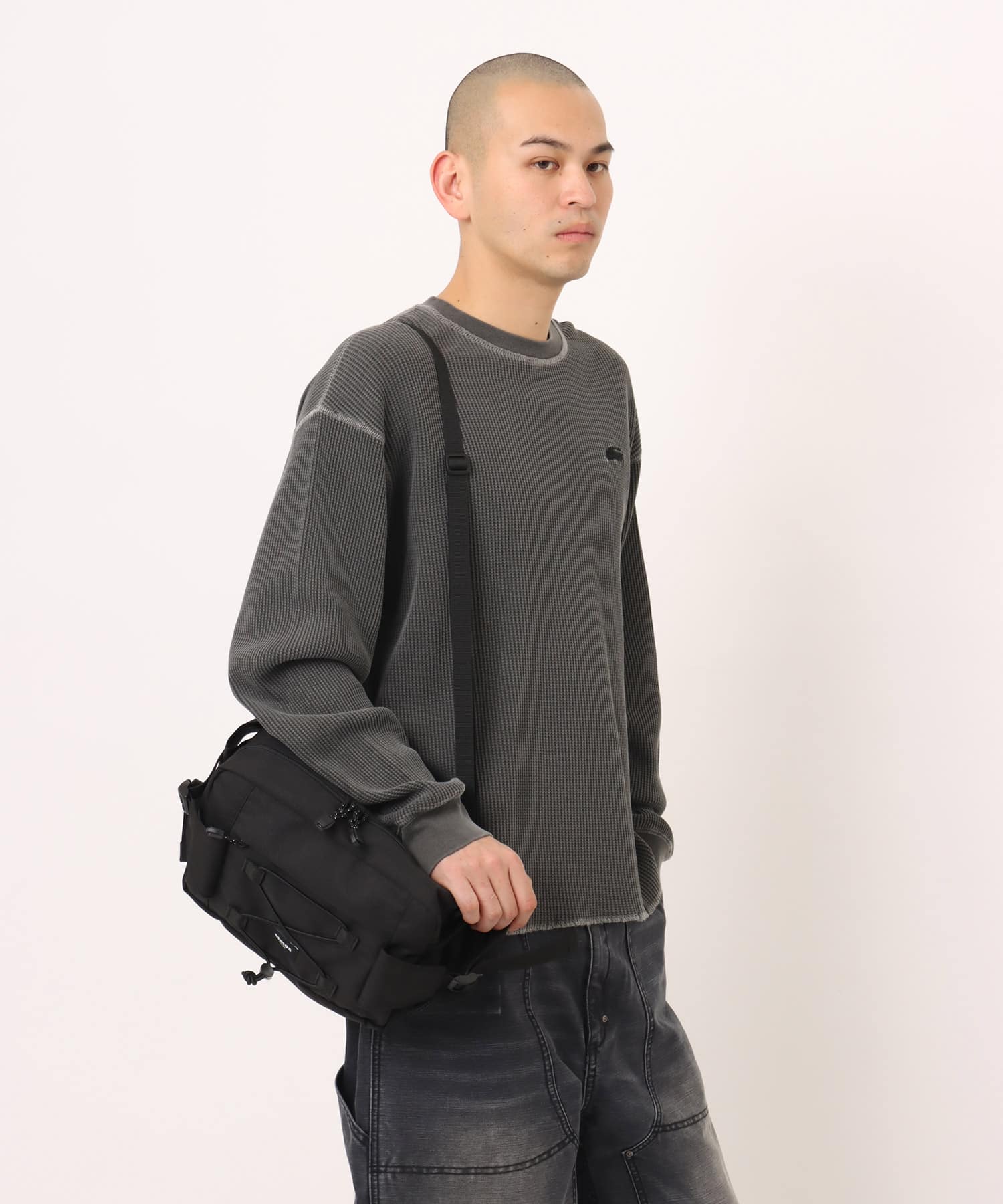 atmos Waist Bag BLACKの画像