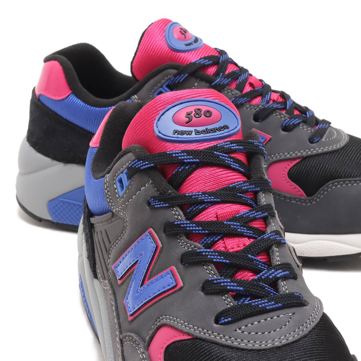 New Balance MT580SFC GRAY の画像
