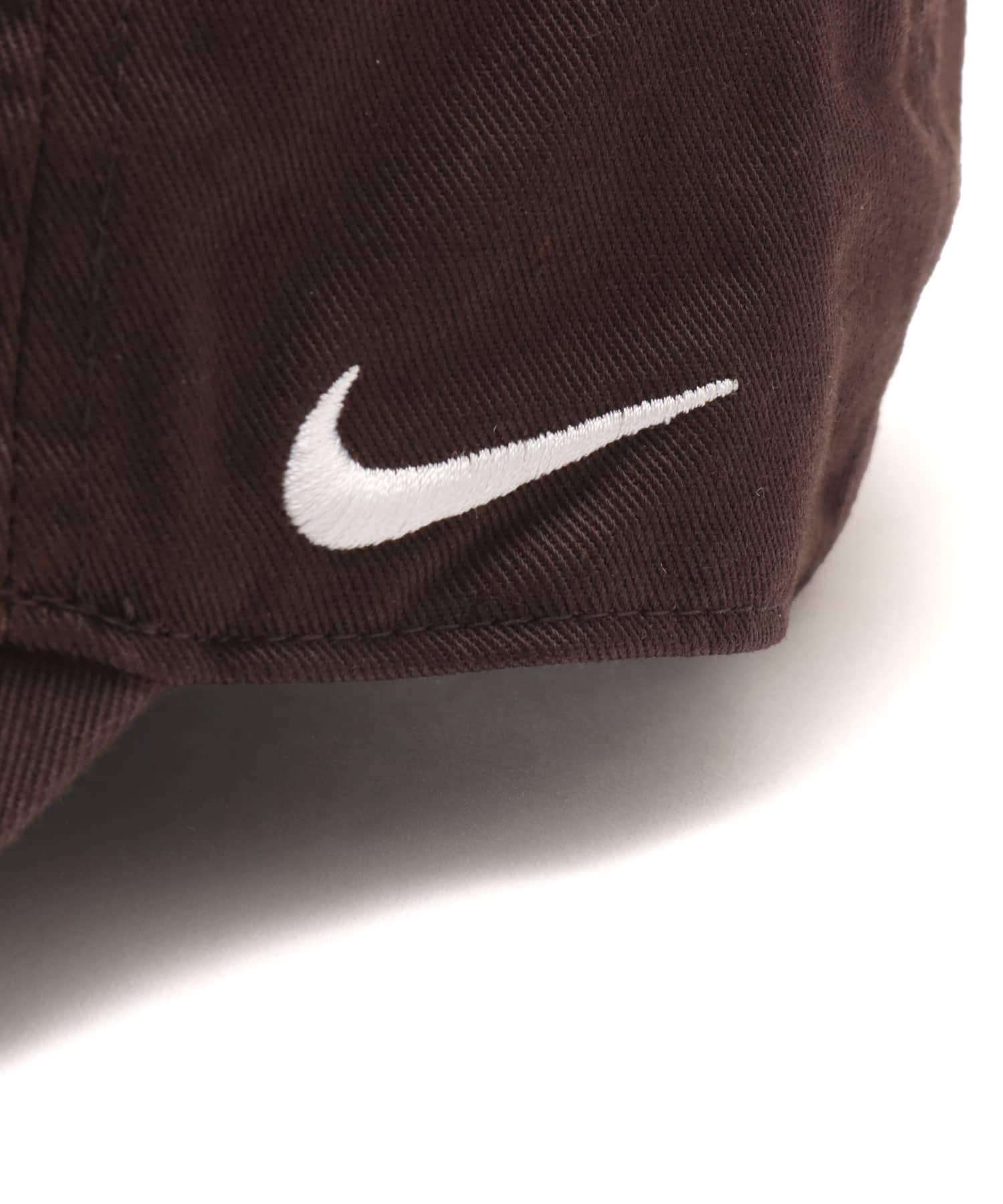 NIKE CLUB UNSTRUCTURED ORGANIC COTTON CAP DARK CINDERの画像